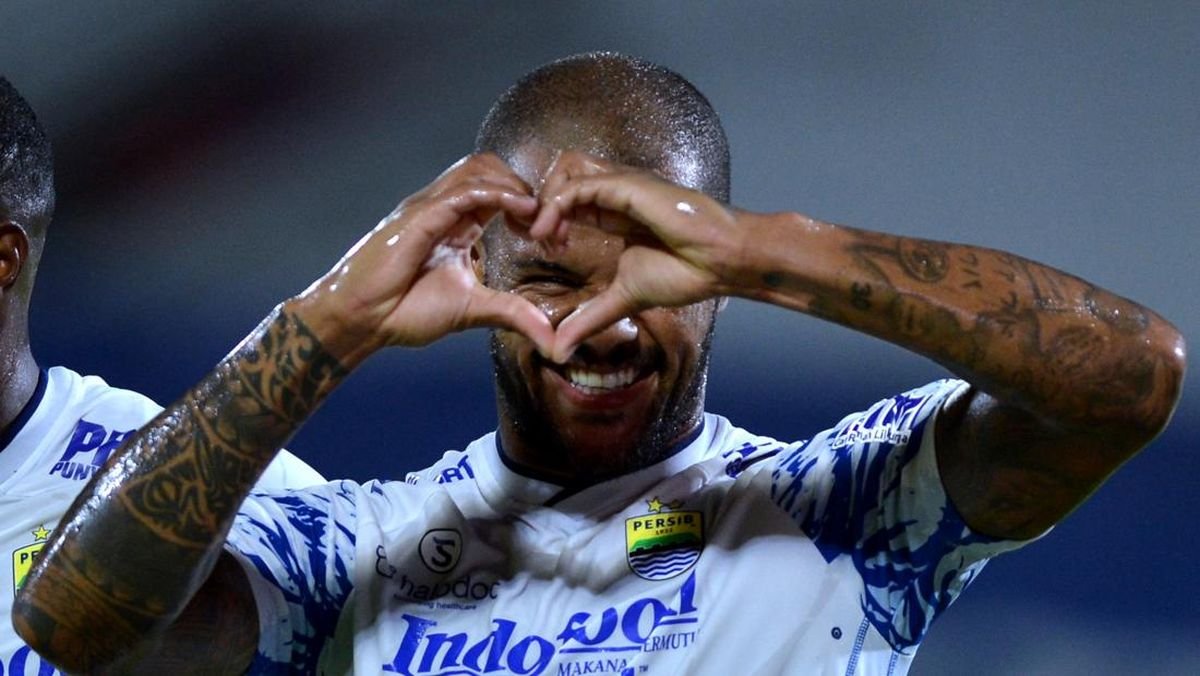 Persib dan Arema Siap Baku Hantam di Papan Atas, Laga Adu Tajam Fortes vs David